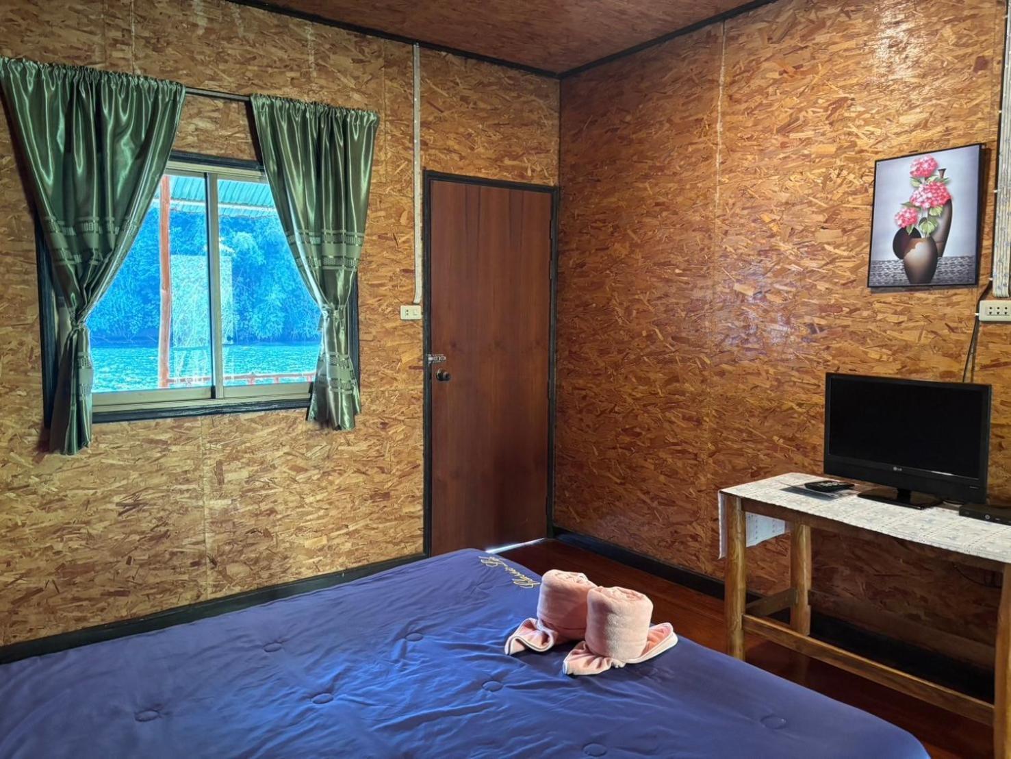 แพจิตรธาดาธารน้ำ Hotel Tha Kradan Exterior foto